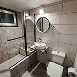 Designer 2-bedroom 150m From Mackenzie Apartamento