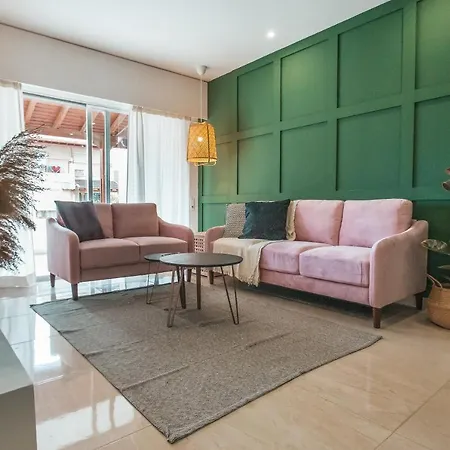 Daire Designer 2-bedroom 150m From Mackenzie Larnaca